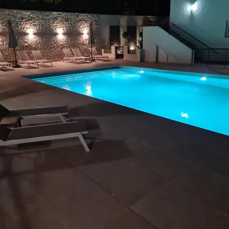 - Azulenacalpe * Calpe